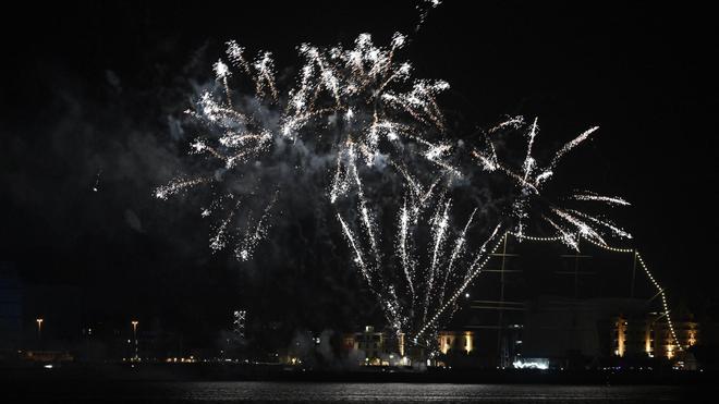 Jahreswechsel: Das Feuerwerk auf der Hafeninsel fand am frühen Abend statt.