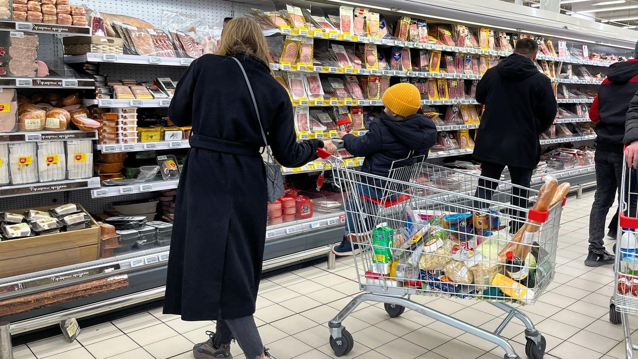 Ukraine-Krieg: Milliarden für Kriegskasse - Russland erhöht Mehrwertsteuer