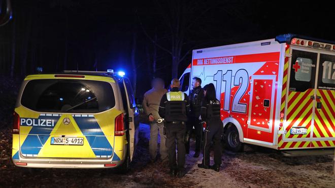 Vorfall auf Silvesterfeier: Drei Gäste einer privaten Silvesterfeier wurden verletzt.