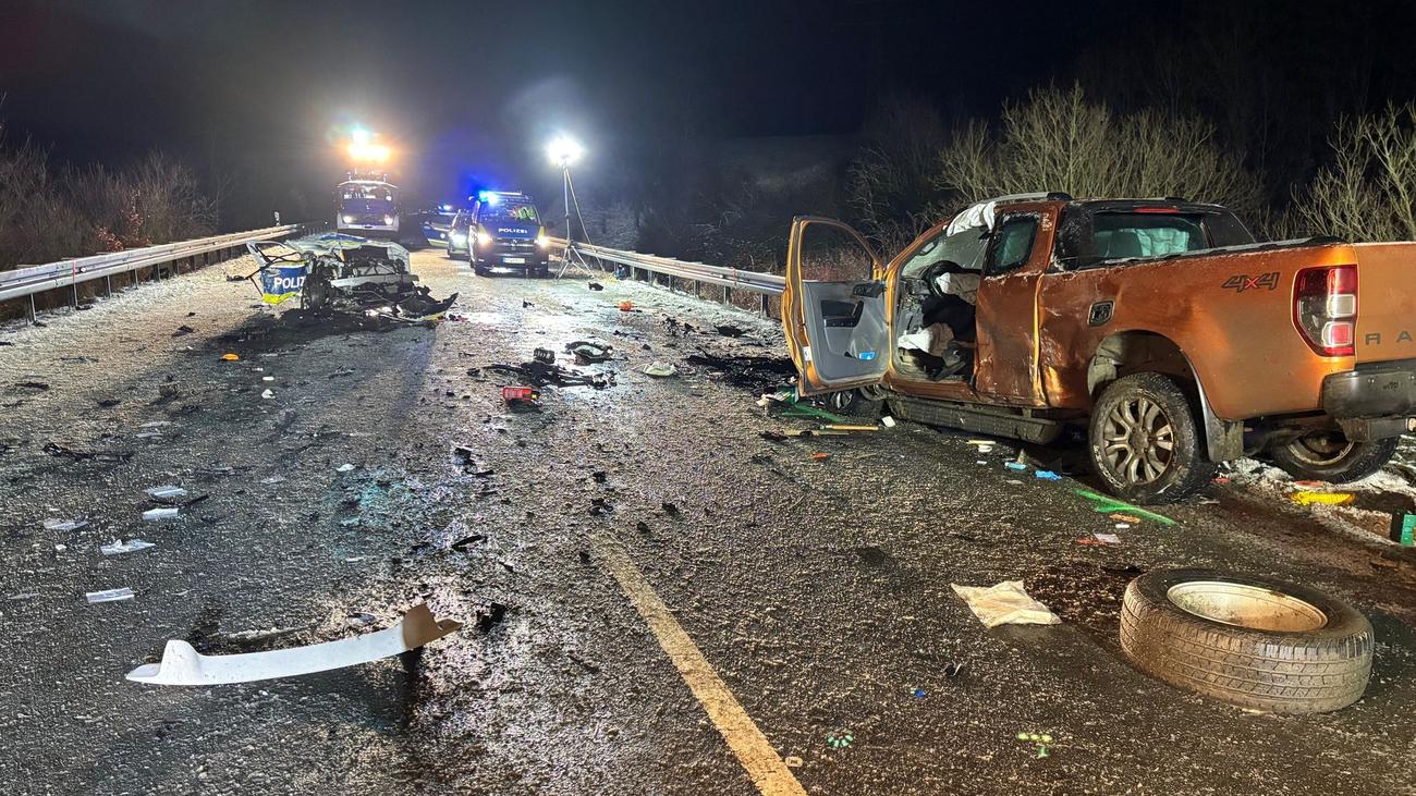 Oberfranken: Polizist stirbt bei Unfall mit Streifenwagen