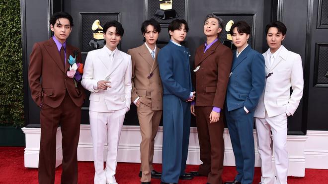 Nach langer Pause: Ein Foto vor ihrem Comeback: BTS bei den Grammy Awards 2022. (Archivbild)