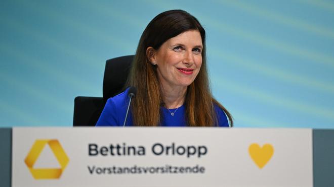 Gleichstellung in Chefetagen: Commerzbank-Chefin Bettina Orlopp ist eine von nur vier Frauen an der Spitze eines Dax-Konzerns. (Archivbild)