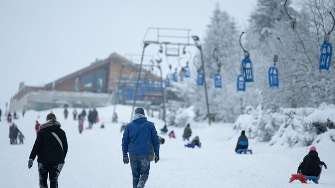 Genügend Schnee: Der Rodellift in Torfhaus ist in Betrieb. (Archivfoto)
