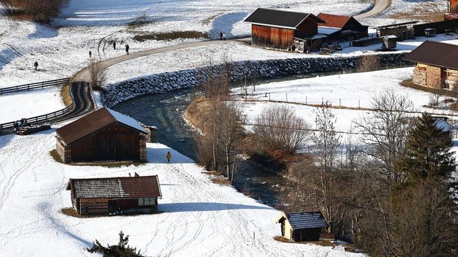 Wetter in Bayern: Der Schnee kommt nach Bayern. (Archivbild)