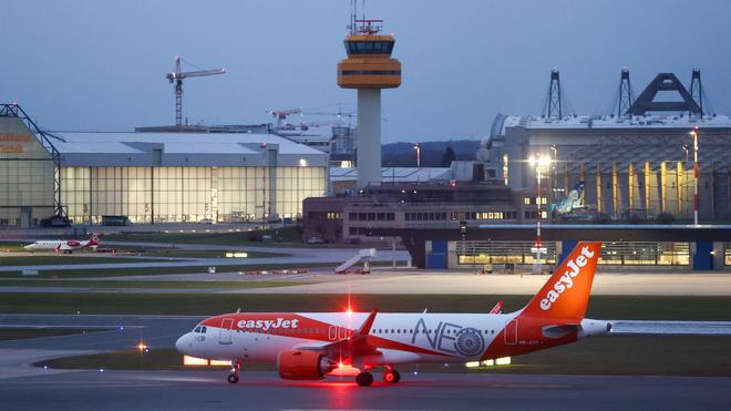 Luftverkehr: 14,8 Millionen Passagiere zählte die Betreibergesellschaft des Hamburger Flughafens vergangenes Jahr. (Archivbild)