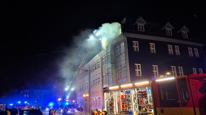 Feuer in Erfurter Altstadt: Hoher Sachschaden durch einen Brand in einem historischen Gebäudekomplex in der Erfurter Altstadt (Archivbild)