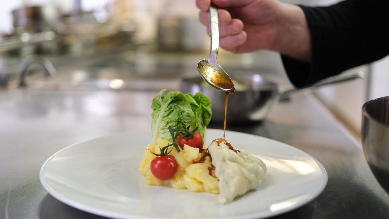 Branche unter Druck: Was die 7-Prozent-Steuer für Restaurants und Gäste bedeutet