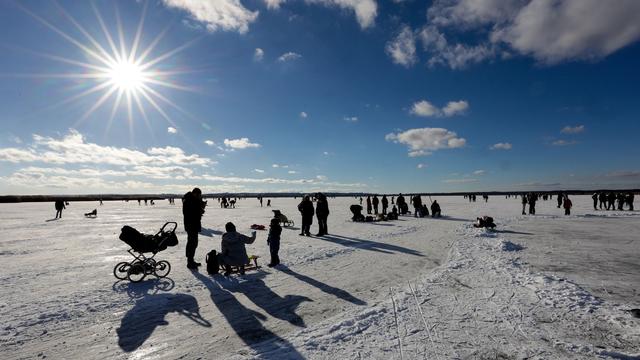 DWD-Prognose: Eiszeit am Federsee: Schlittschuhspaß in Oberschwaben