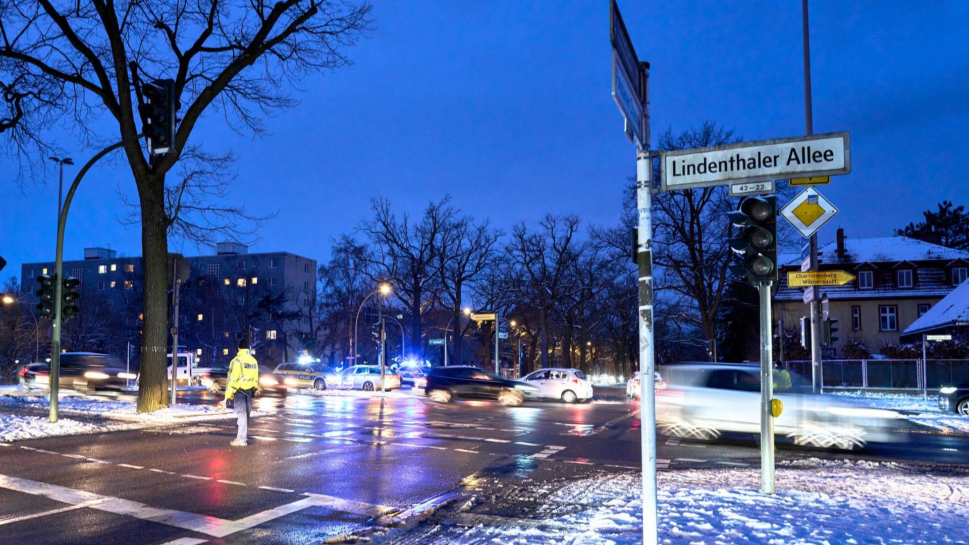 Notlage in Berlin: Bis Donnerstag ohne Strom? Darum dauert es so lang