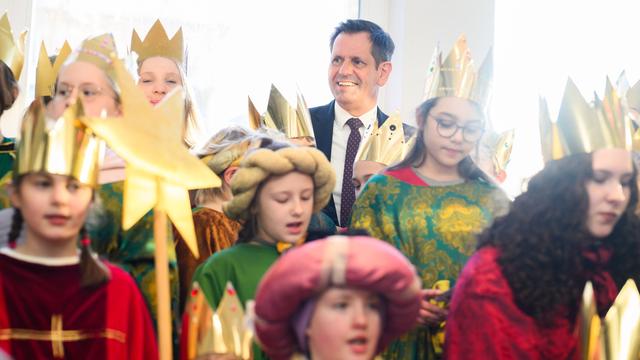 Dreikönigssingen: Ministerpräsident Lies empfängt Sternsinger