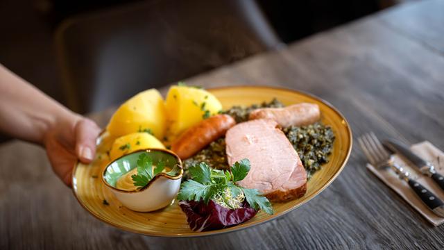 Essen und Trinken: Stimmung im norddeutschen Gastgewerbe hat sich gebessert