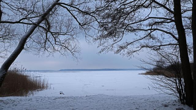 Frostige Temperaturen: Frost, Schnee und Eis: Es bleibt Winter in MV