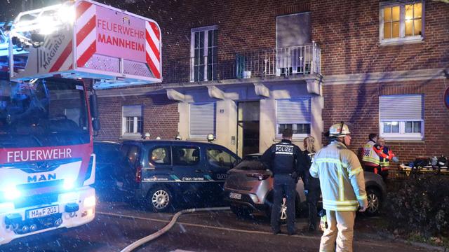 Brand: Wohnungsbrand in Mannheim – Mann lebensgefährlich verletzt
