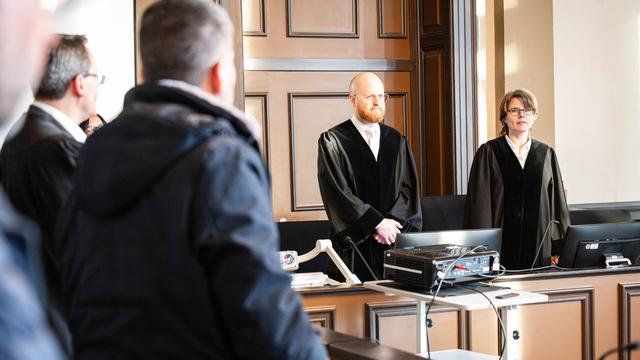 Femizid in Niedersachsen: Angeklagter schweigt zu Mord an seiner Ex-Partnerin