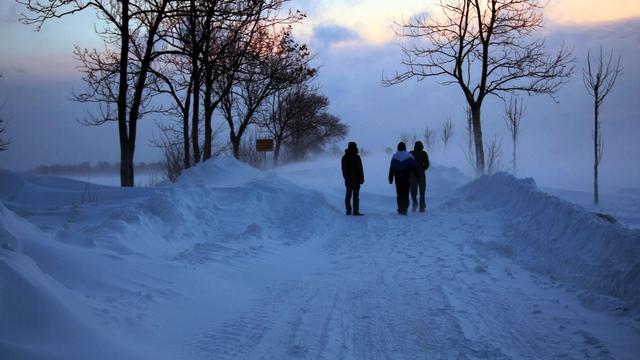 Winterwetter: Schneesturm im Anmarsch - Fehmarn bereitet sich vor