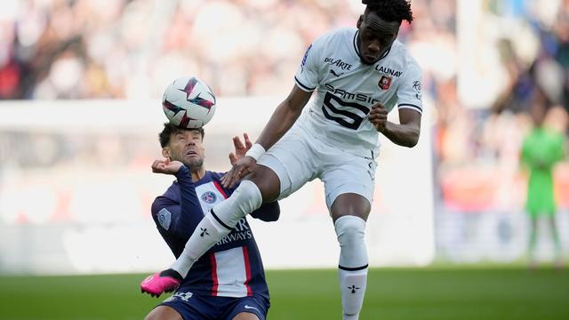 Transfers: Stürmer Kalimuendo verstärkt Eintracht Frankfurt