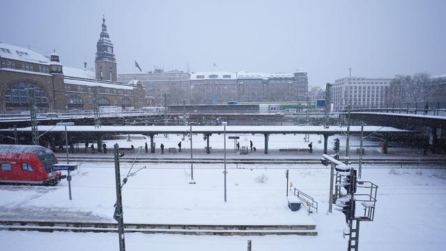 Freizeit: Schnee und Eis - Christmas Garden und Planten un Blomen zu