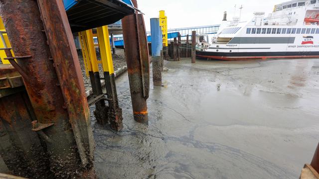 Fährverkehr: Sturmtief wirbelt Fährfahrplan durcheinander