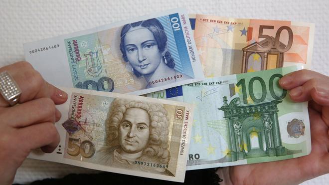 Alte Währung: Auch in Berlin und Brandenburg werden nach wie vor jedes Jahr mehrere Millionen D-Mark bei der Bundesbank in Euro umgetauscht. (Archivbild)