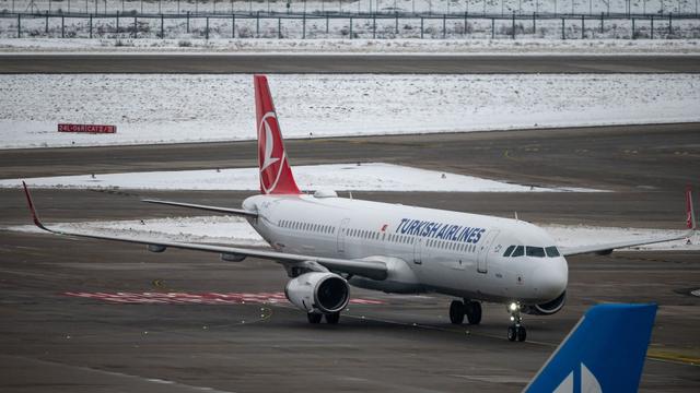 Landung in Berlin: 32 Afghanen aus Aufnahmeprogramm nach Deutschland gebracht