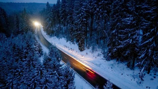 Wetter: Sturmtief "Elli" bringt Schnee und gefährliche Glätte