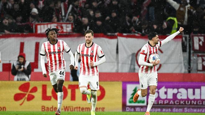 Fußball-Bundesliga: Freiburg bejubelt einen Heimsieg gegen Hamburg
