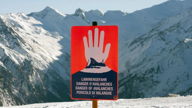 Wetter: Der Lawinenwarndienst warnt in Teilen der bayerischen Alpen vor großer Lawinengefahr. (Symbolbild)