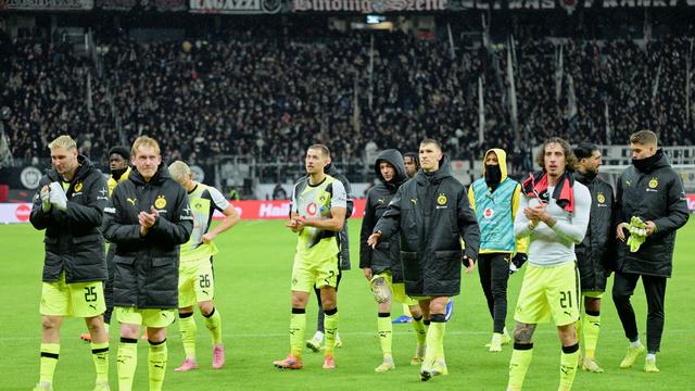 Fußball-Bundesliga: Spektakel mit Spaß: Eintracht und BVB mit "Werbung" für Liga