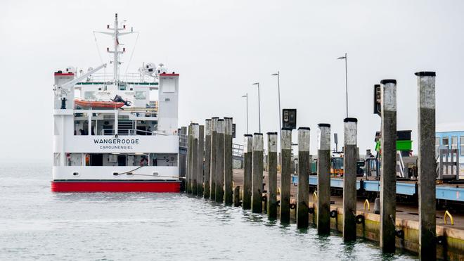 Fährverkehr: Aufgrund von Niedrigwasser und Eis fahren keine Fähren von und nach Wangerooge. (Archivbild)