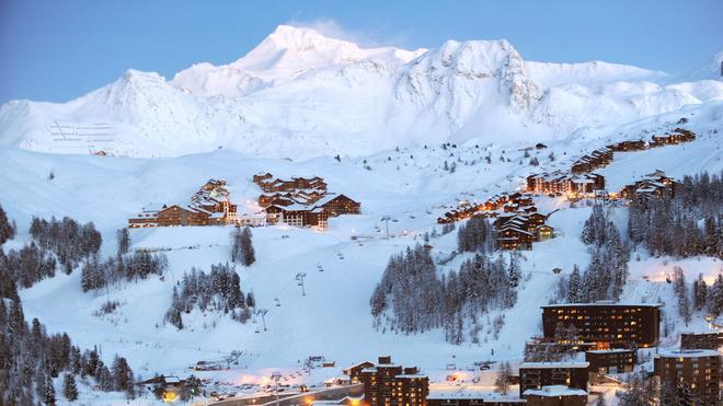 Schnee: Bei Lawinenabgängen in den französischen Alpen, darunter im Skigebiet La Plagne, gab es Tote. (Archivbild)