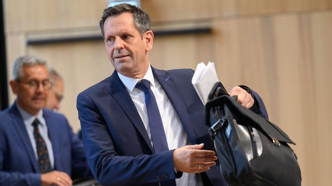 Landesregierung: Olaf Lies zieht es 2026 gleich drei Mal für längere Reisen ins Ausland. (Archivbild)