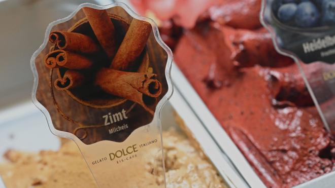 Winterwetter: Die Sorte Zimt ist bei der Eisdiele Dolce in Frankfurt im Winter besonders beliebt.