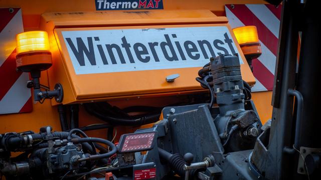 Glatteis-Gefahr in MV: Eis-Unwetterwarnung in ganz MV - Schulbusse sollen rollen