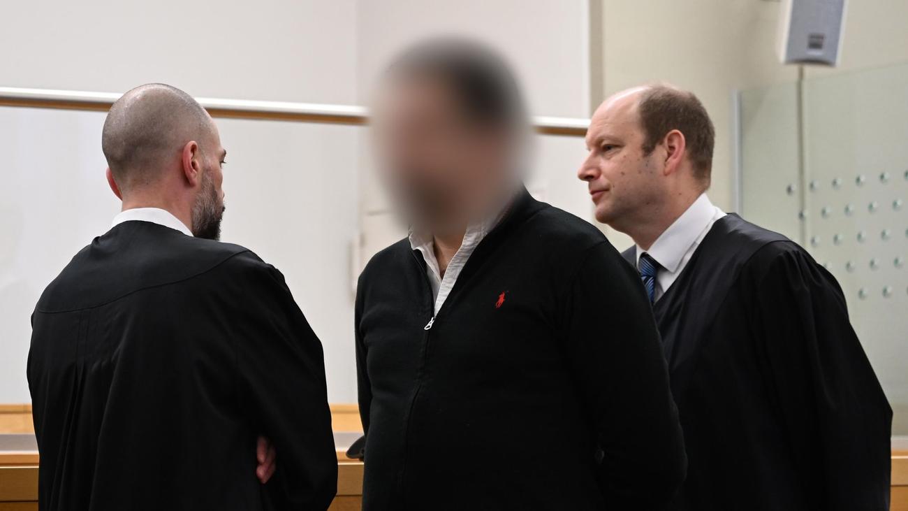 Korruptionsprozess: Angeklagter Staatsanwalt legt Geständnis für einige Taten ab