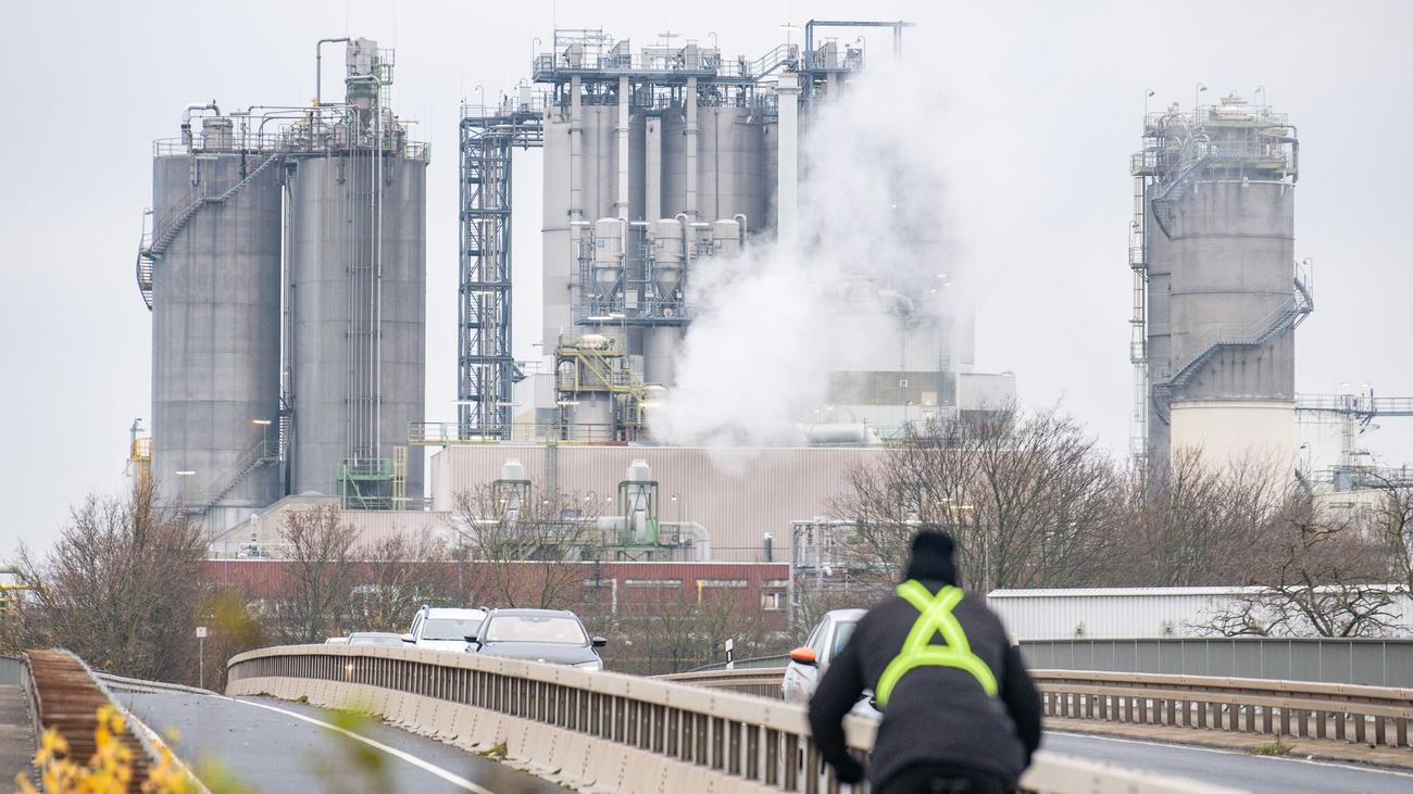 Klimapolitik: Brief an von der Leyen: Chemie will Reform des CO2-Handels