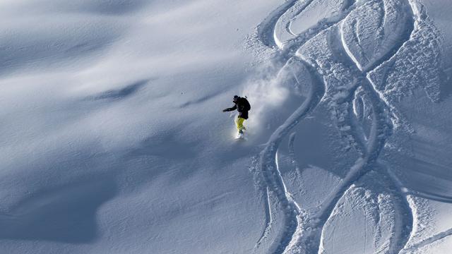 Wintersport: Früher Saisonstart und volle Pisten trotz Preisanstiegs