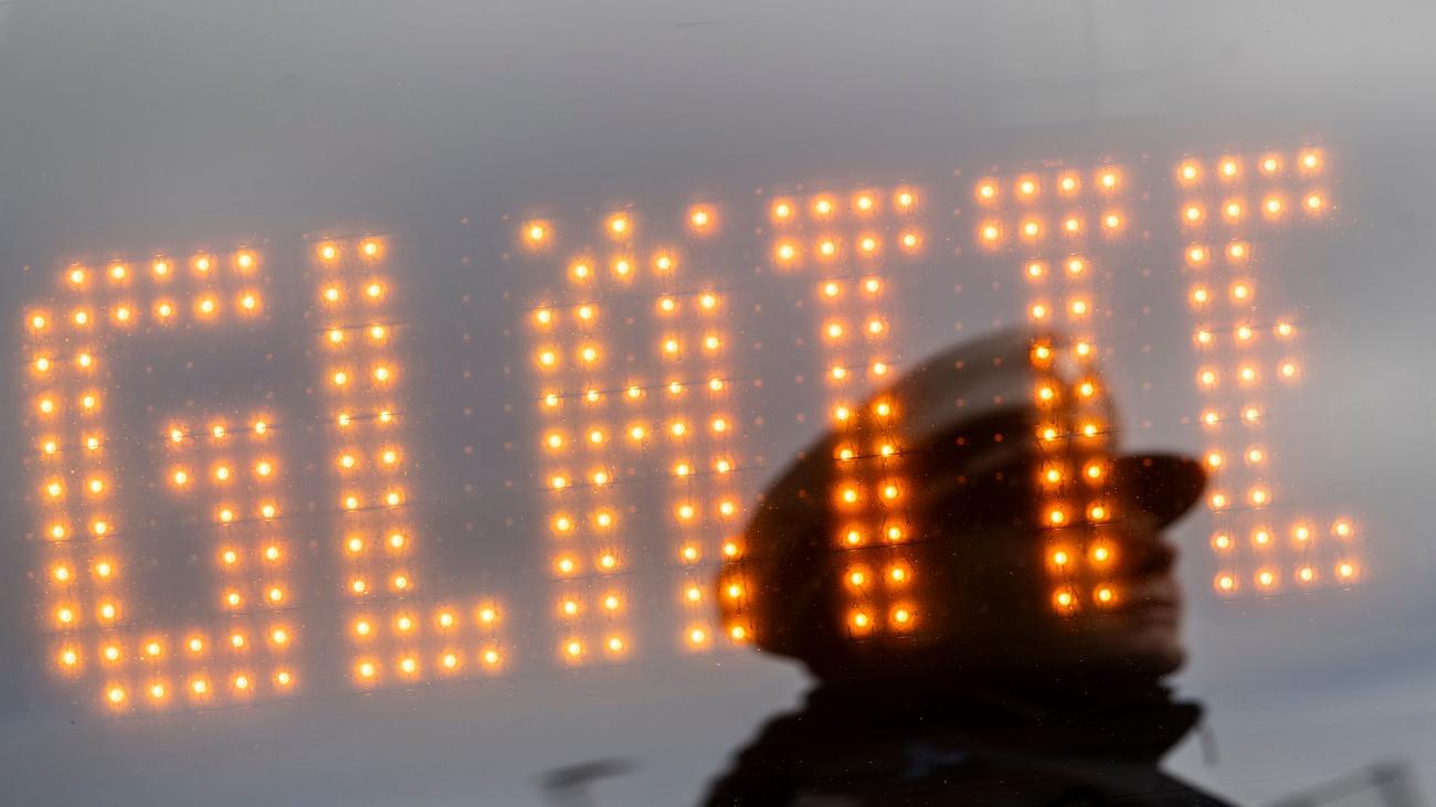 Wetter: Glatteis: Betrieb auf Airport Wien vorübergehend eingestellt