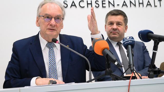 Wechsel in der Staatskanzlei: Haseloff behält Landtagsmandat - und sorgt für Lacher