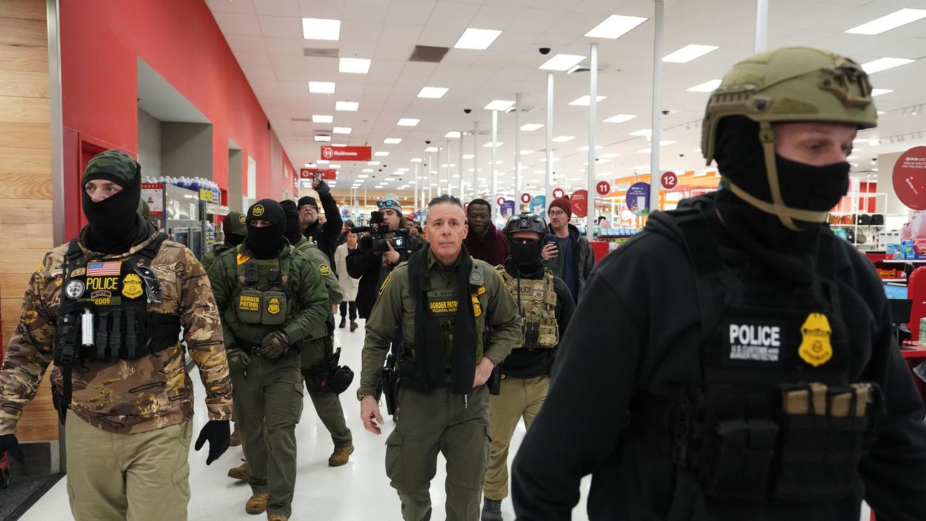 Nach tödlichen Schüssen: Minnesota zieht vor Gericht gegen Einsatz von Bundesbeamten