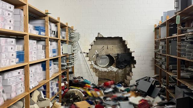 Tresor-Coup: Polizei: Bank-Einbrecher kamen durch manipulierte Tür