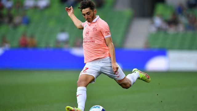 Vier Jahre nach Coming-out: Schwuler Fußballer wirft Ex-Club Homophobie vor