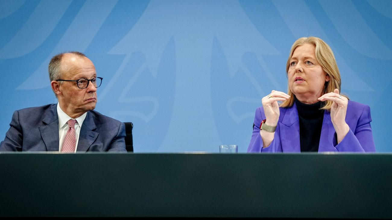 Wirtschaftslage: Merz kritisiert Umgang mit Bas auf Arbeitgebertag