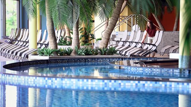 Strenge Einlassregeln: Nach Pöbeleien: Therme setzt auf Geschlechter-Balance