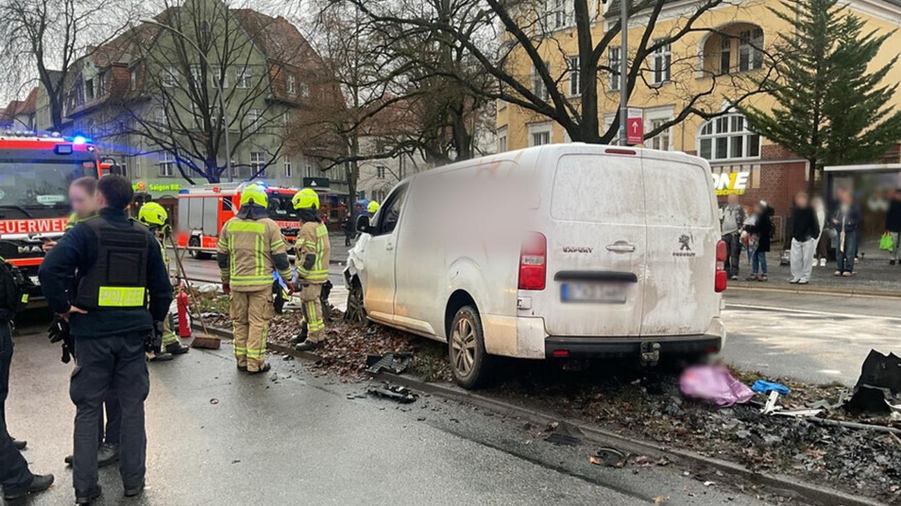 Verkehr: Tödliche Unfallflucht: Fahrer stirbt nach weiterer Kollision