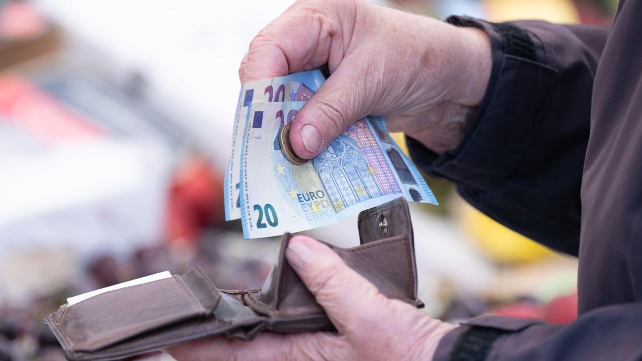 Verbraucher: Studie: Kaufkraft legt stark zu - 1.466 Euro mehr pro Kopf