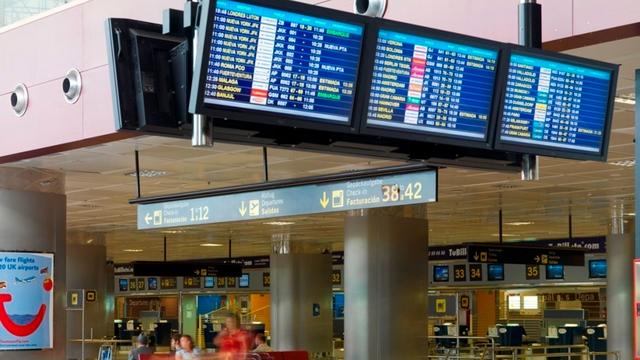 Beklemmender Vorfall: Tourist will mit toter Frau ins Flugzeug