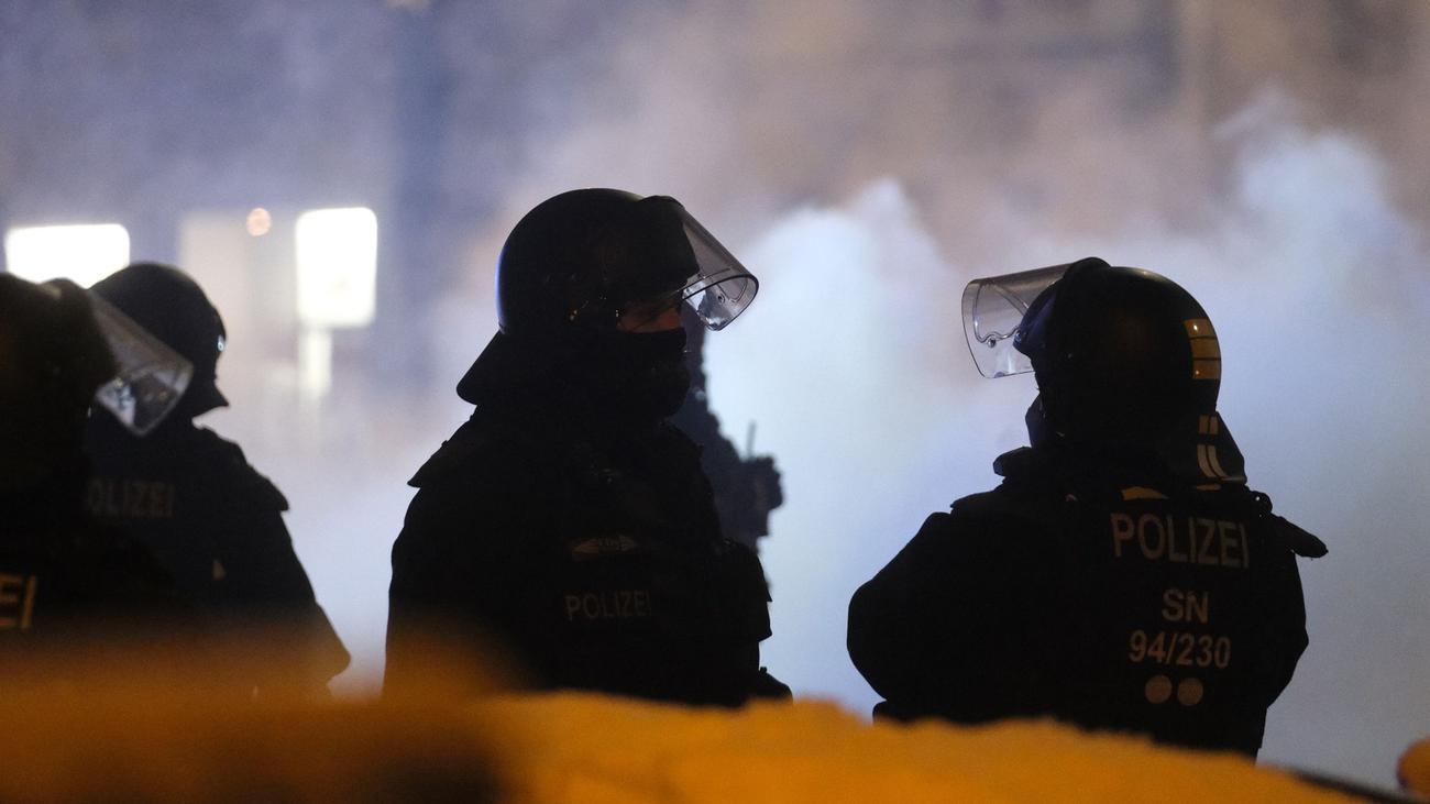 Demonstrationen: Demonstrationen: Linke-Politiker mit Appell zur Deeskalation