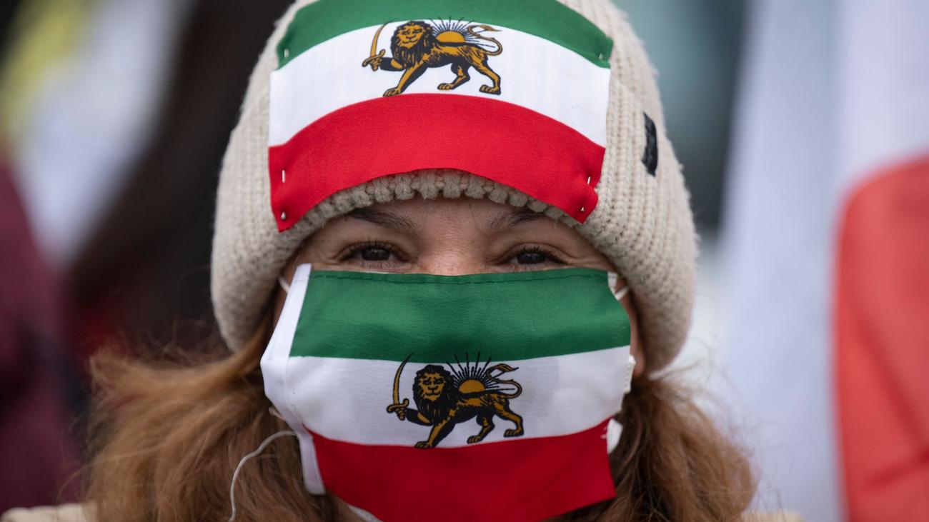 Gewalt im Iran: Forderungen nach einem Abschiebestopp in den Iran