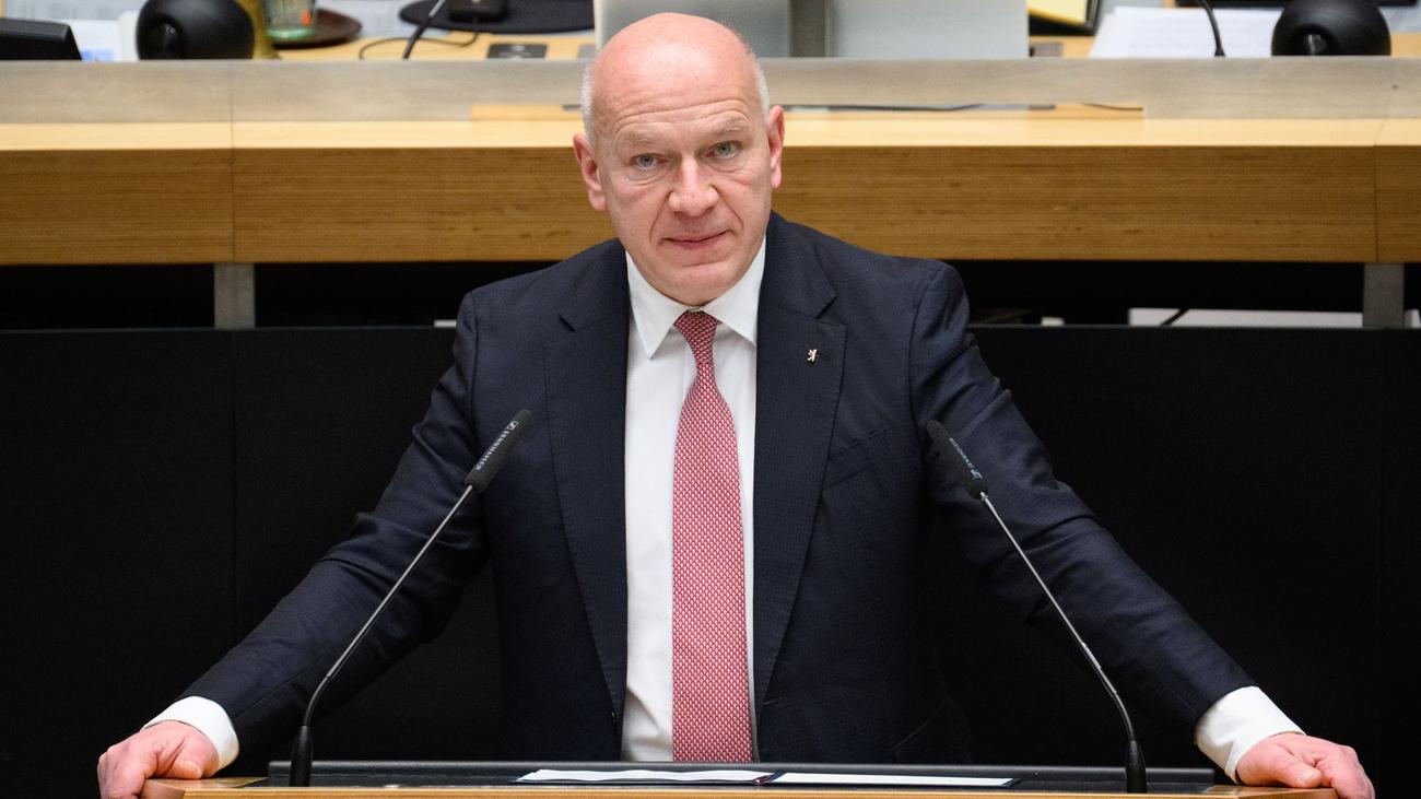 Bezirke: Freigabe: Streit um Kaffeewette für Obdachlose beendet