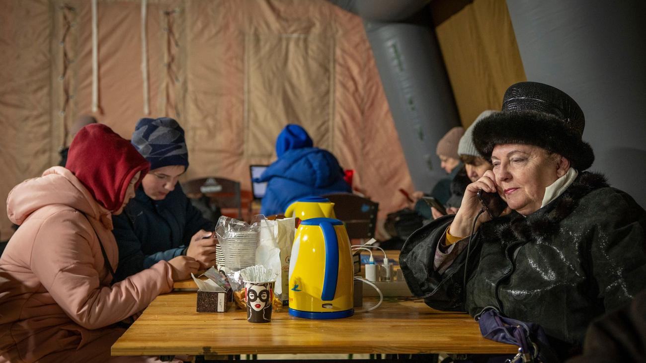 Nach russischen Angriffen: Kiew friert: Der härteste Winter seit Kriegsbeginn